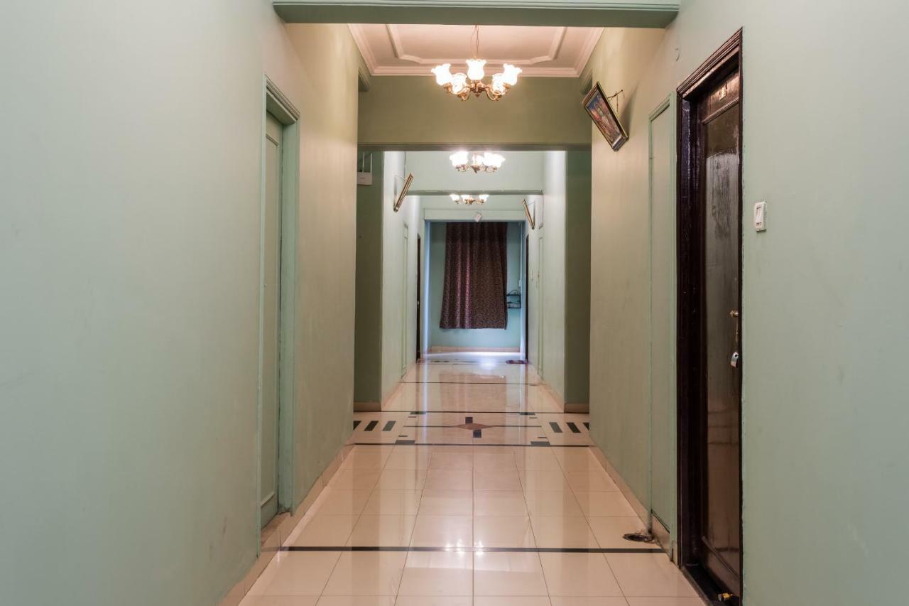 Oyo 38142 Girdhar Mahal Indore Exterior foto