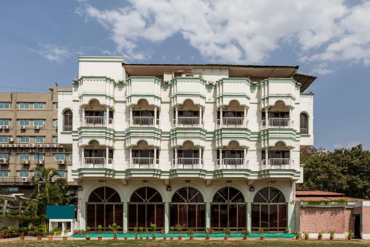 Oyo 38142 Girdhar Mahal Indore Exterior foto